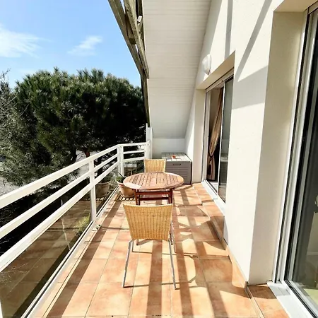 T2 Cosy Balcon 150m Des Plages アパート